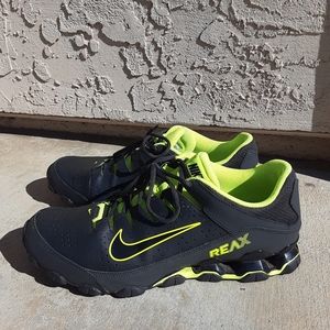nike reax 8 tr men's cross training shoes mens 13 black with neon green accents